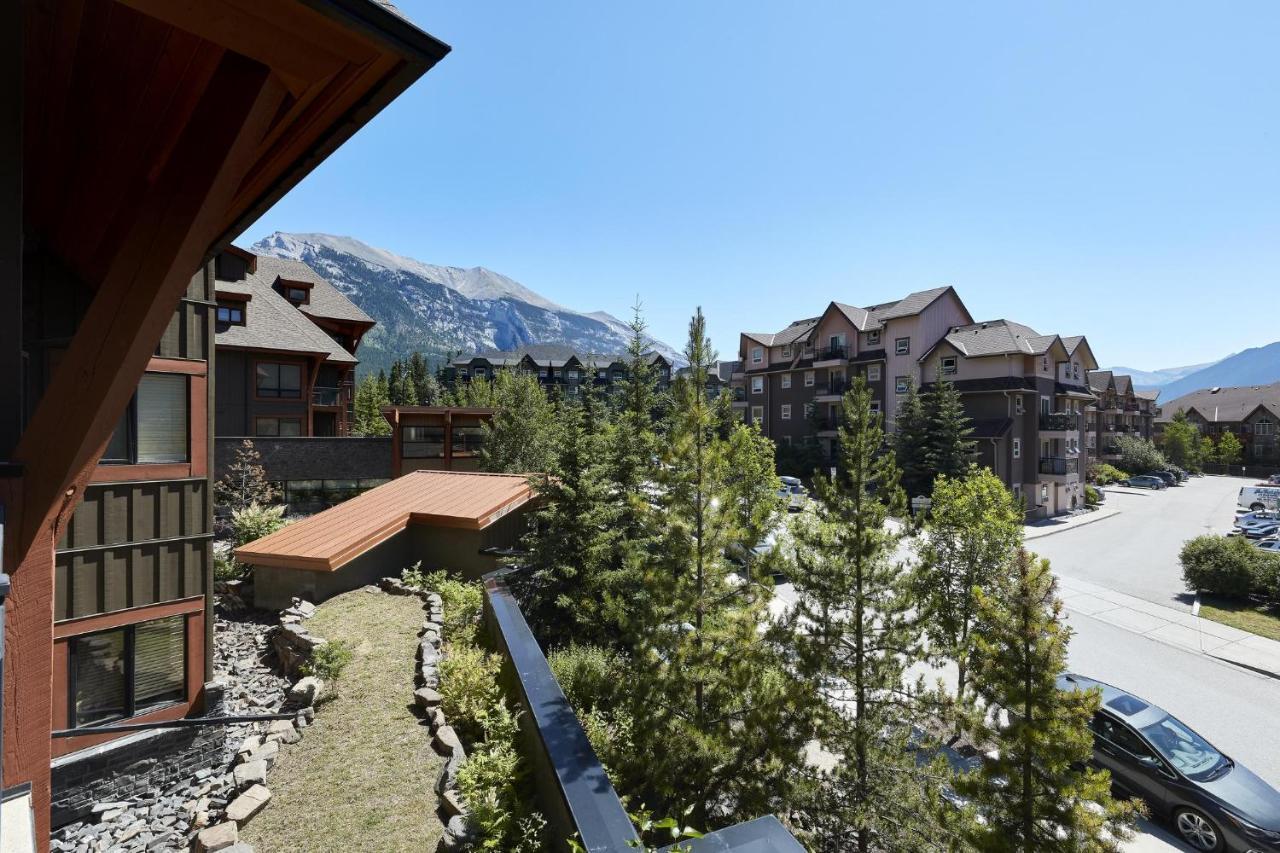 Sunset Ridge - Luxurious Corner Condo - Spectacular Mt Views With Open Pool! Canmore Exterior photo
